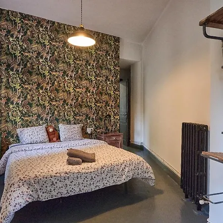 Spacious In The Hall Area Apartment
