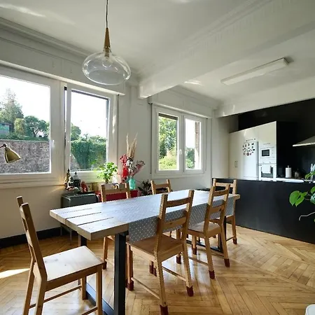 Apartment Spacious In The Hall Area