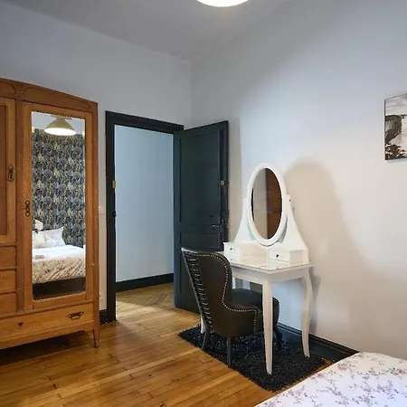 Spacious In The Hall Area Bilbao
